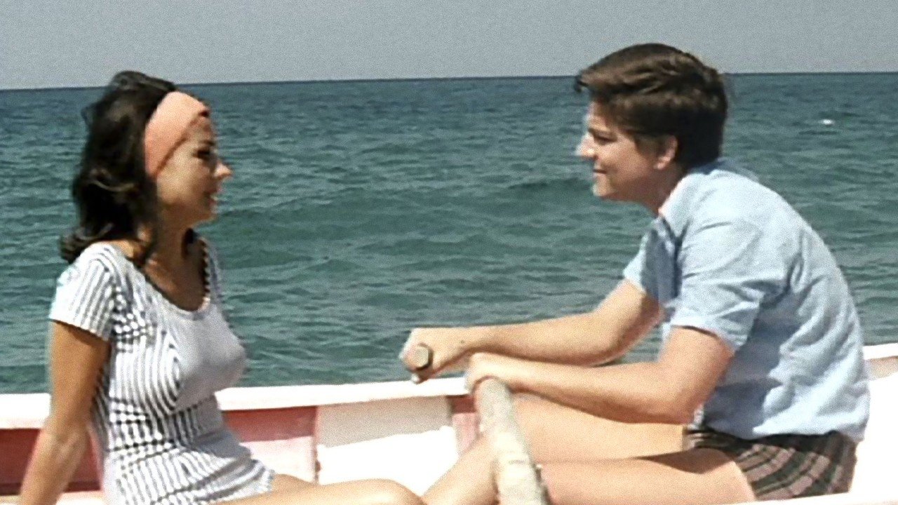 Holidays at Silver Bay Background