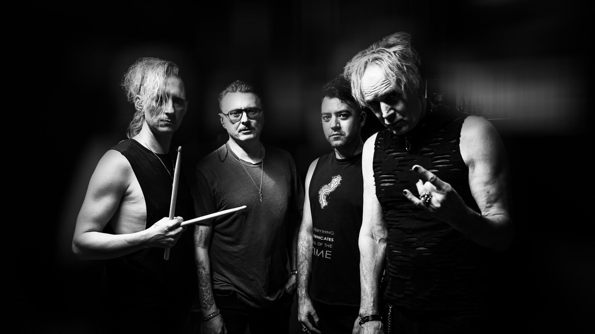 Front Line Assembly - Kampfbereit Background