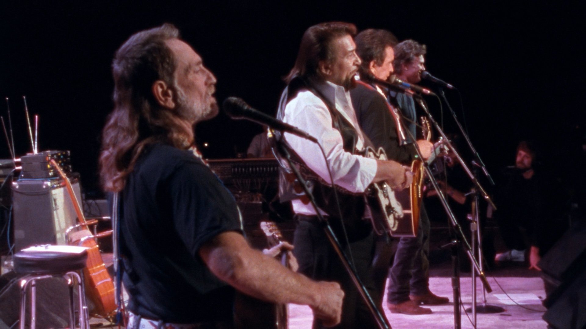 The Highwaymen - Live American Outlaws Background