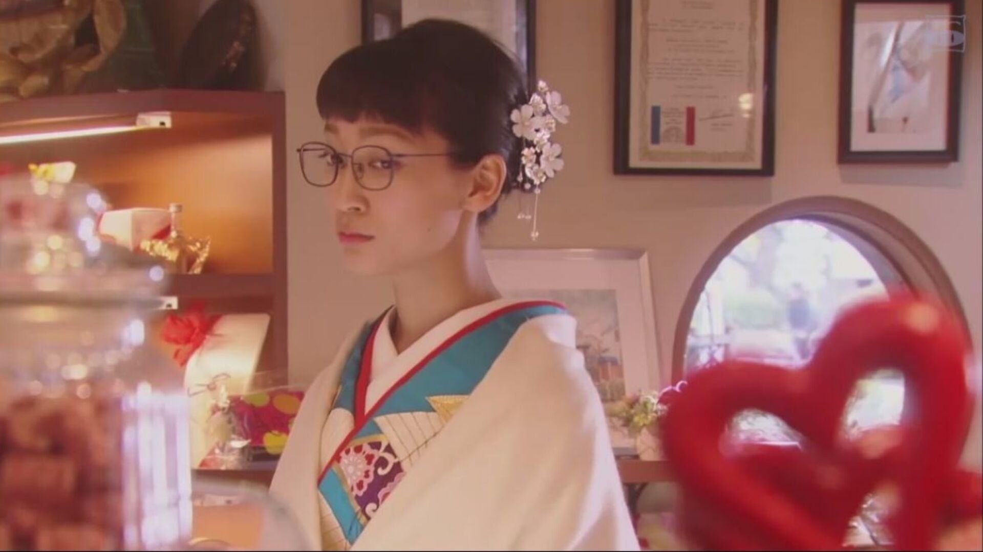 Dating: What's It Like To Be In Love Background