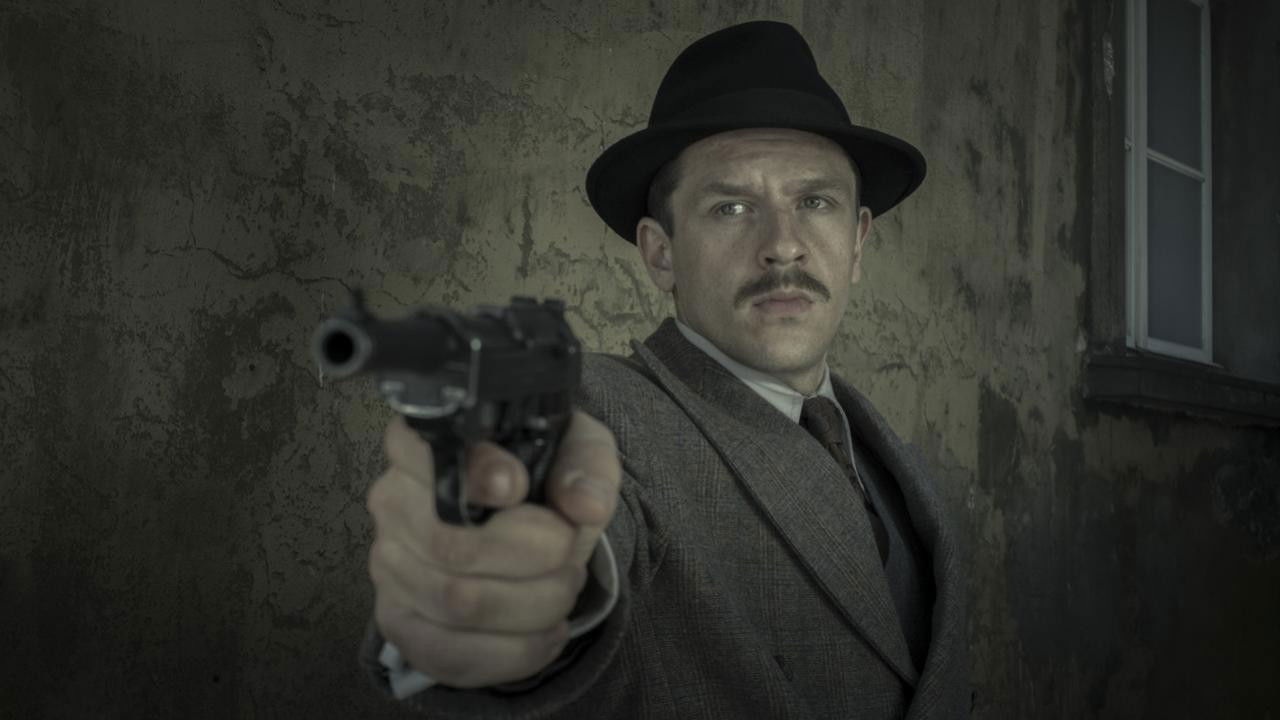 Ludzie i bogowie Background