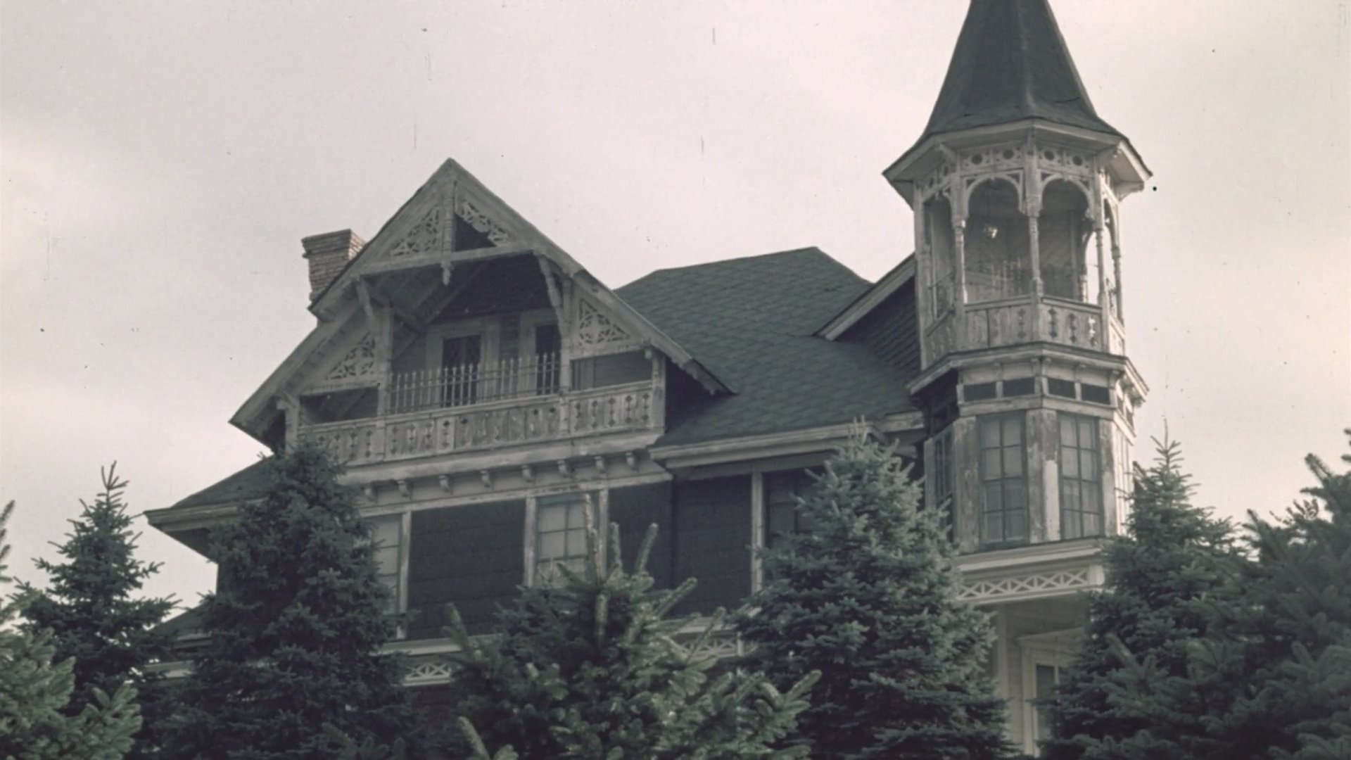 House of Seven Belles Background