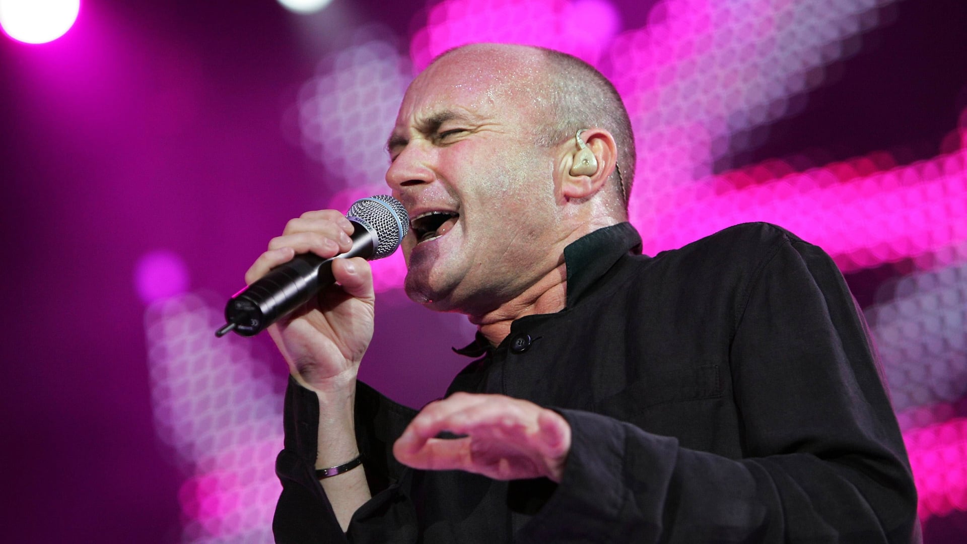 Phil Collins: Finally... The First Farewell Tour Background