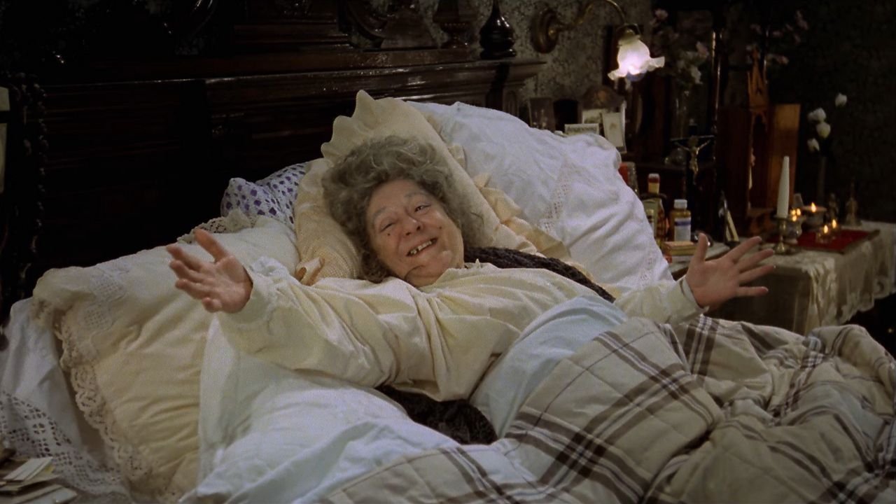 Mamá cumple 100 años Background