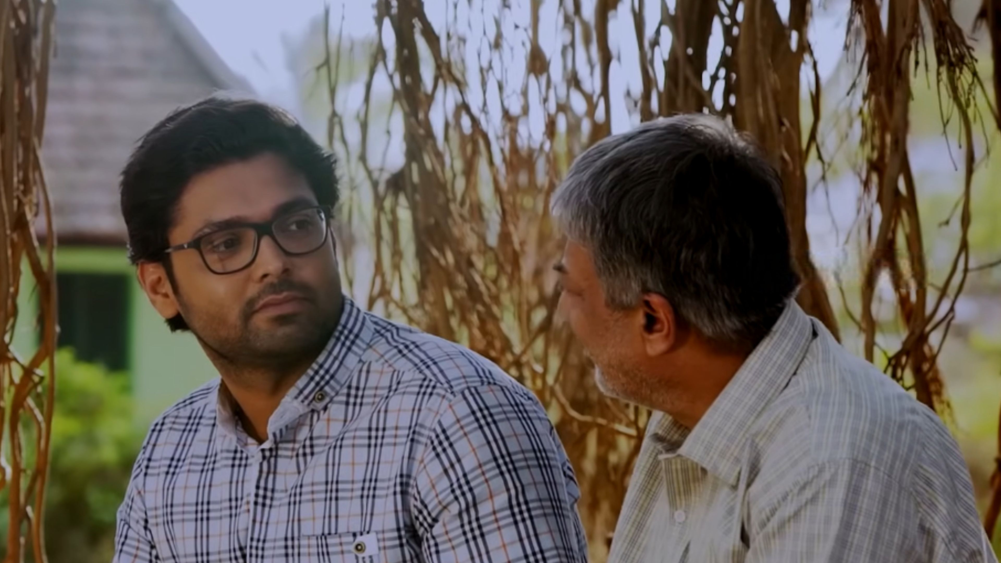 Godhi Banna Sadharana Mykattu Background