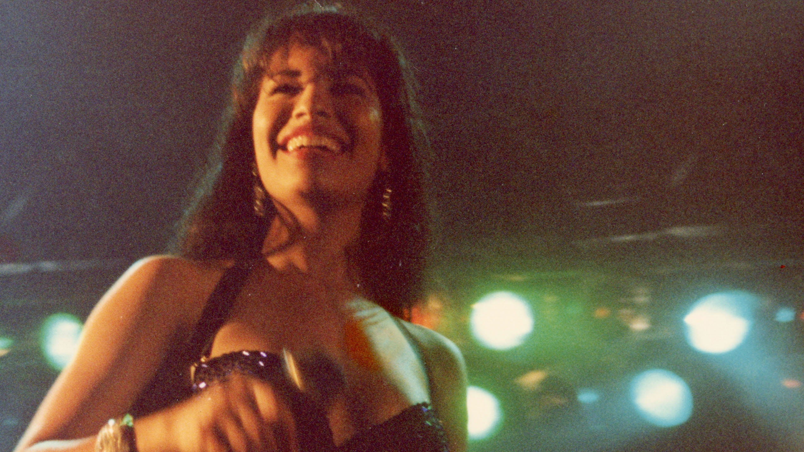 Selena y Los Dinos: A Family's Legacy Background
