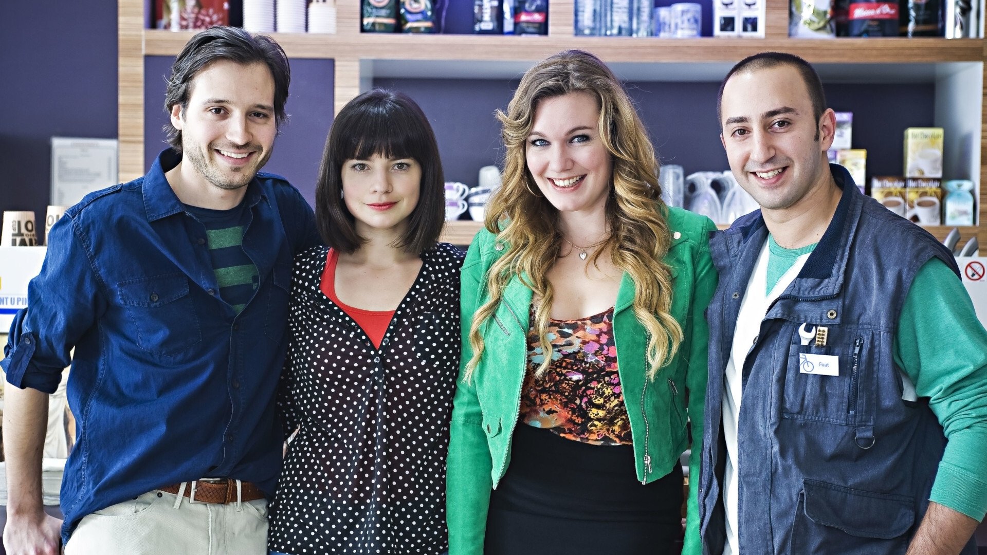 Danni Lowinski Background