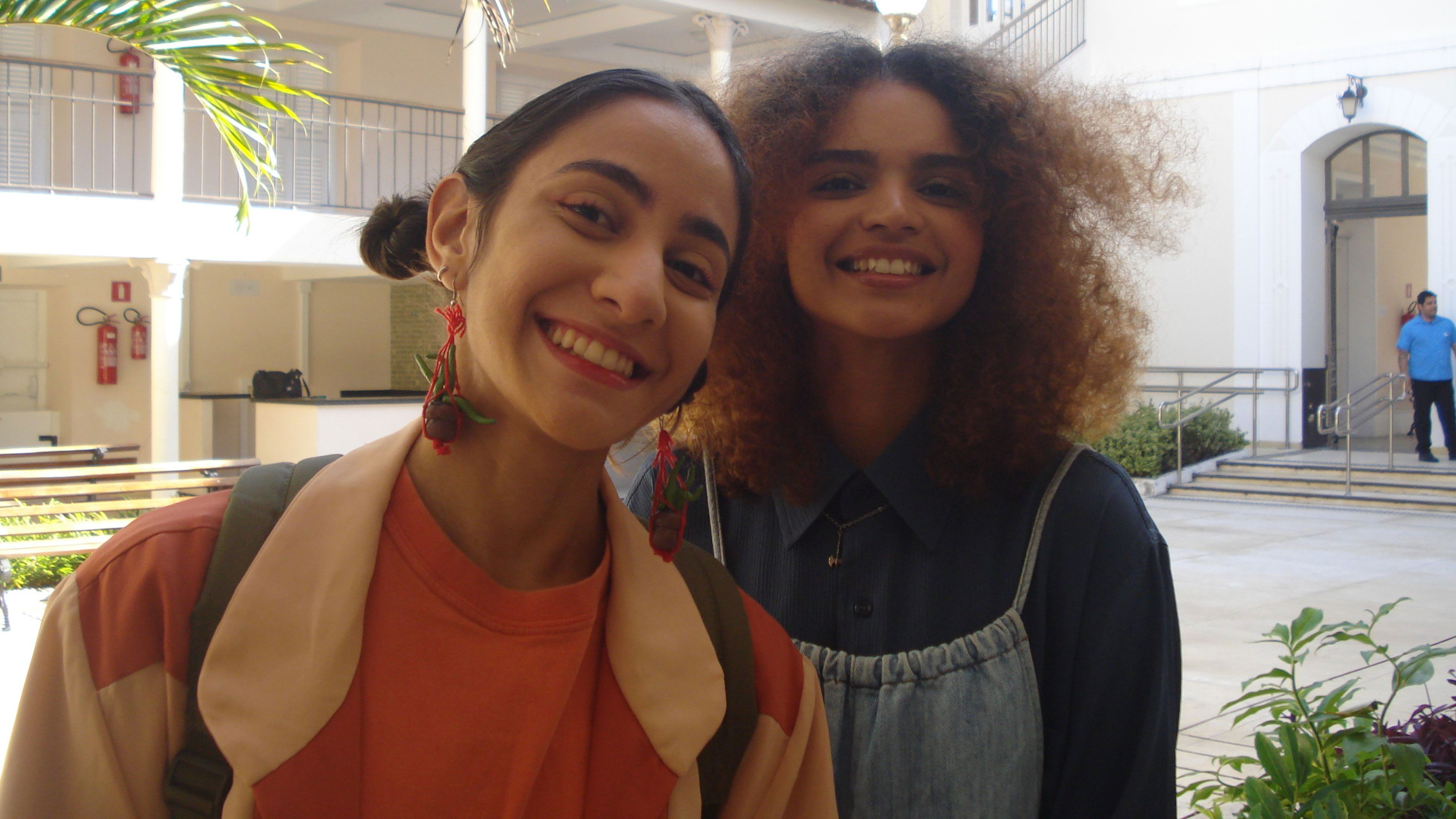 Lugar Nenhum Background