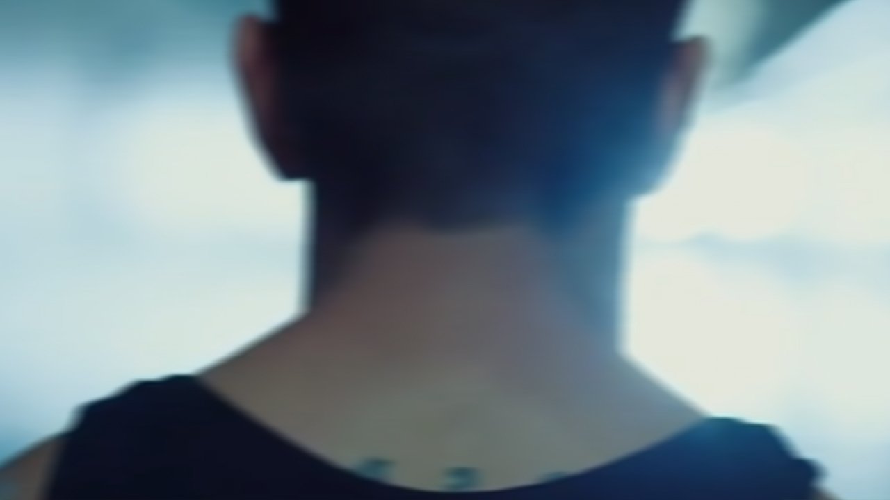 A Night to Regret Background