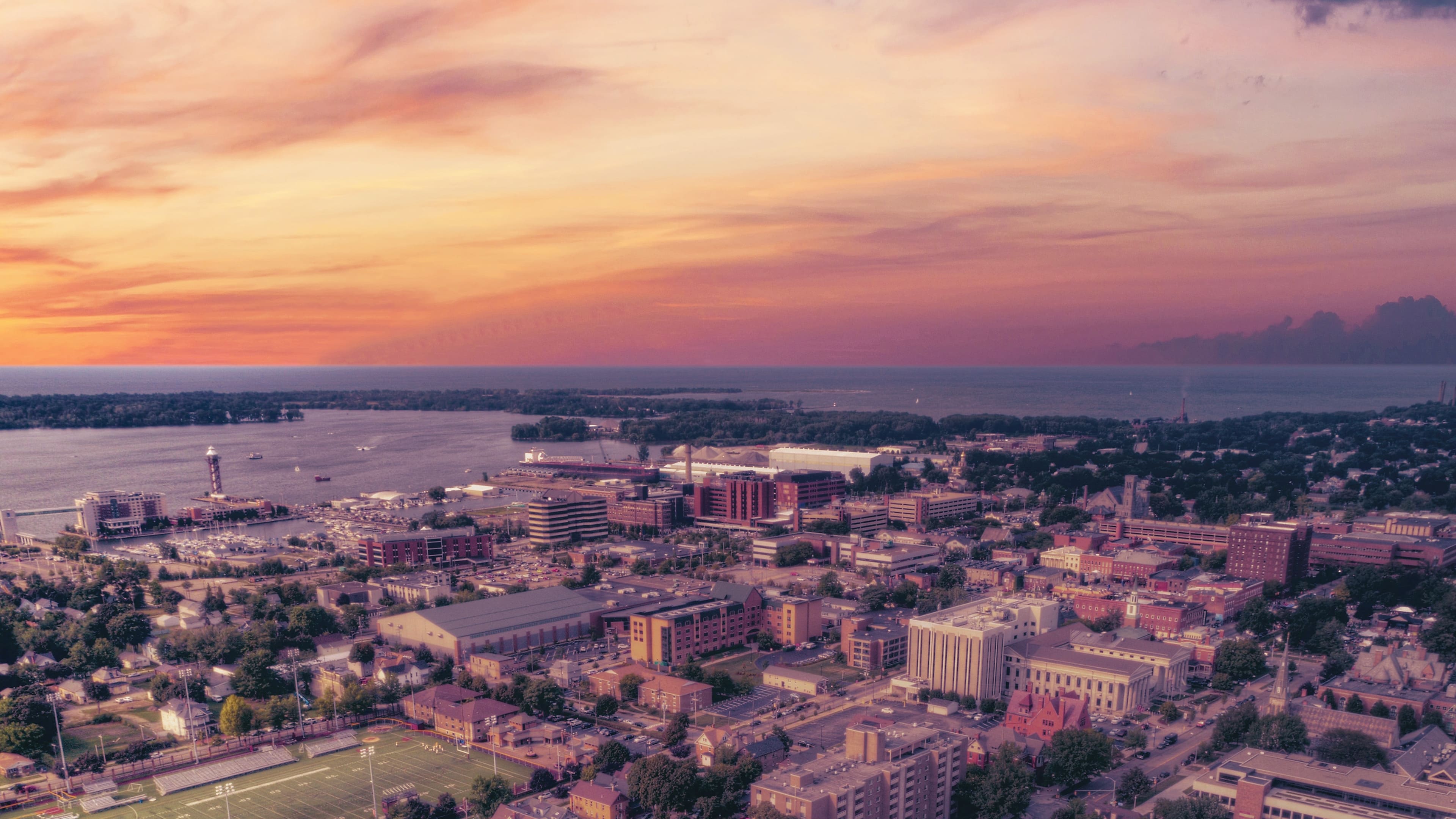 Undercover Billionaire: Comeback City Background