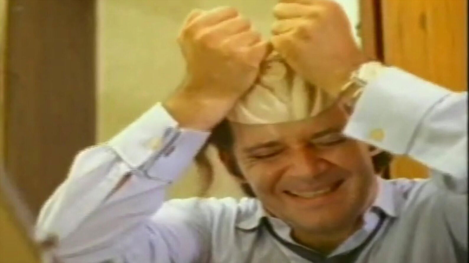 Máscara da Traição Background