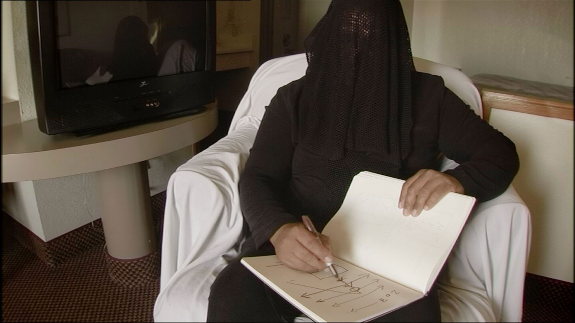 El Sicario, Room 164 Background