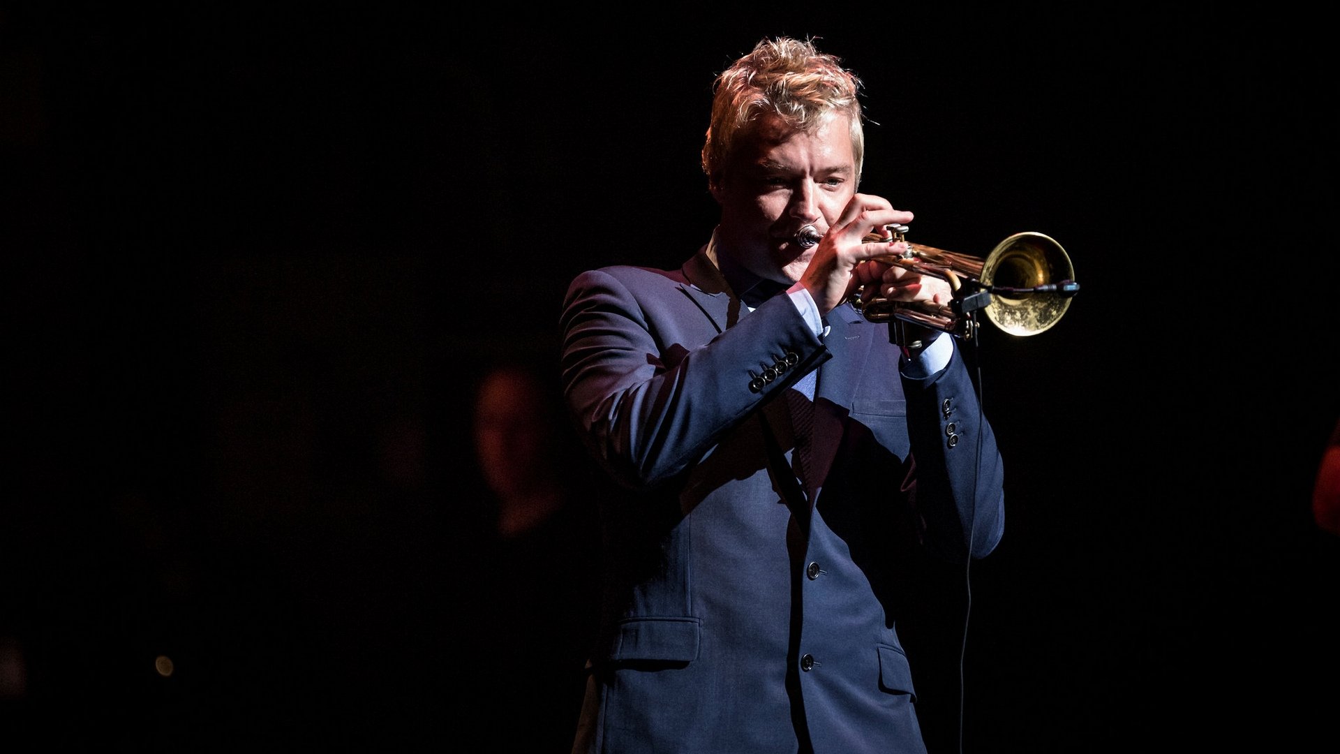 Chris Botti Live: With Orchestra and Special Guests Background
