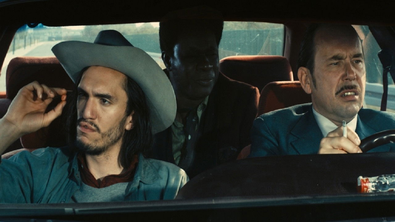 Robert Mitchum Est Mort Background