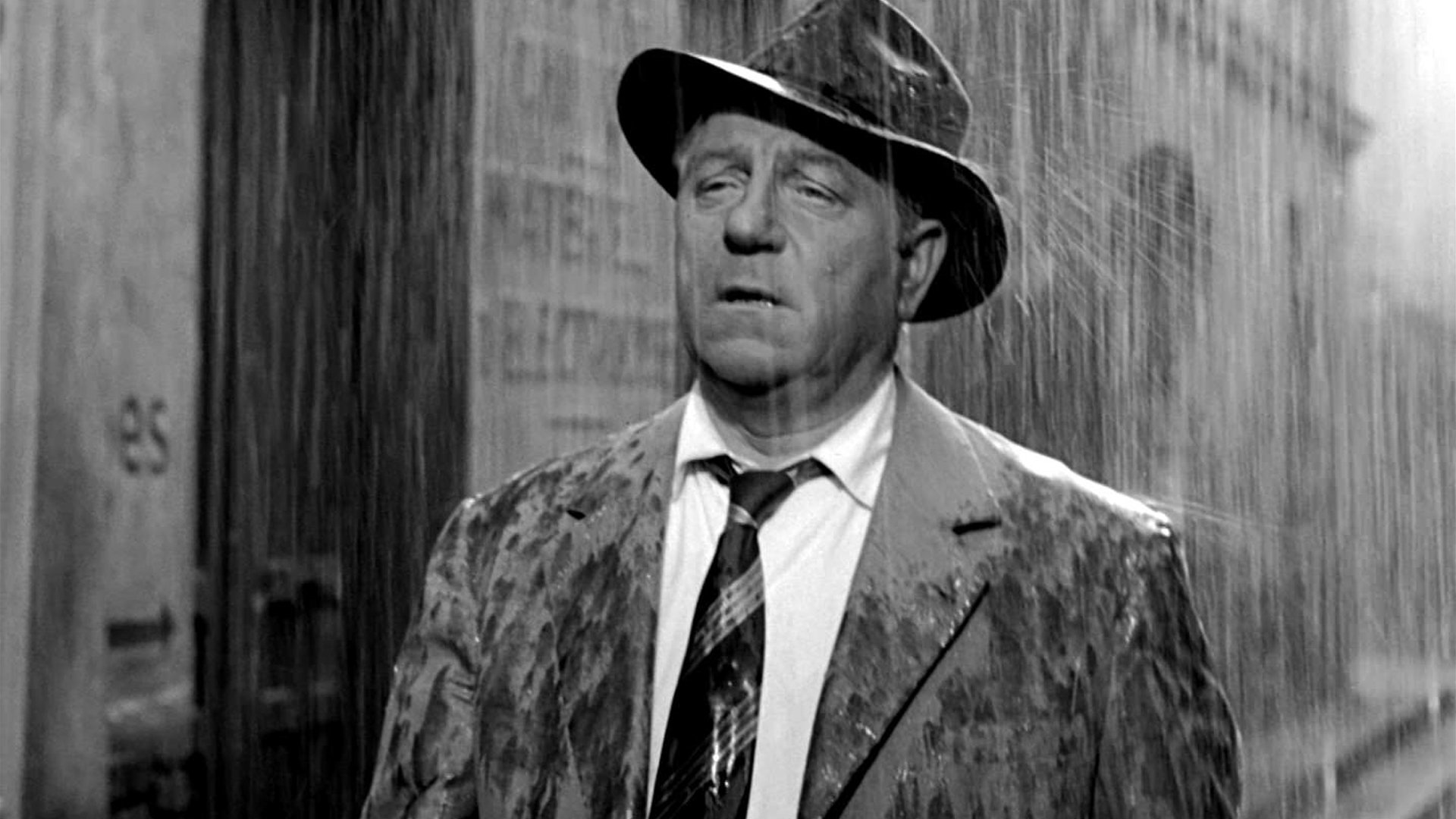 Maigret Sets a Trap Background