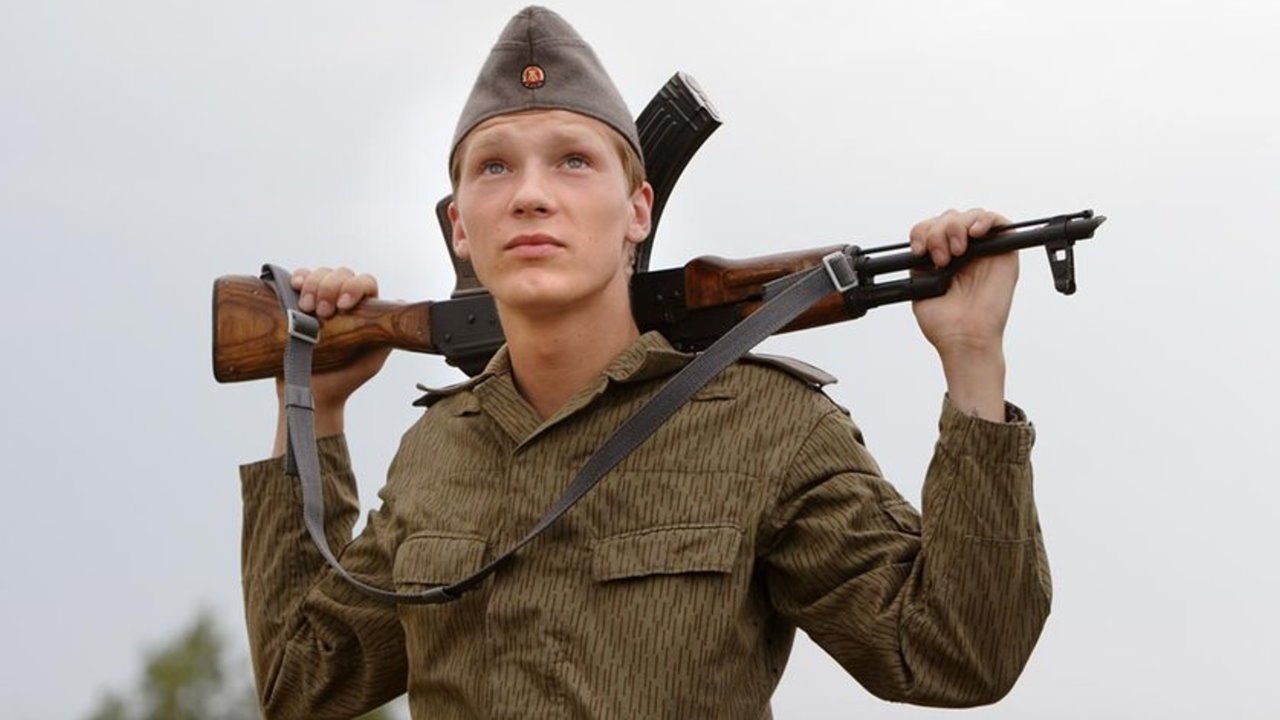 An die Grenze Background