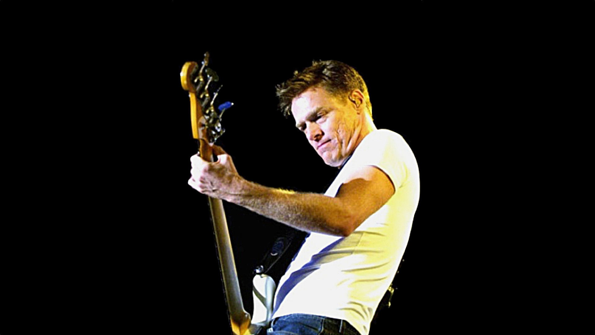 Bryan Adams: Live at the Budokan Background