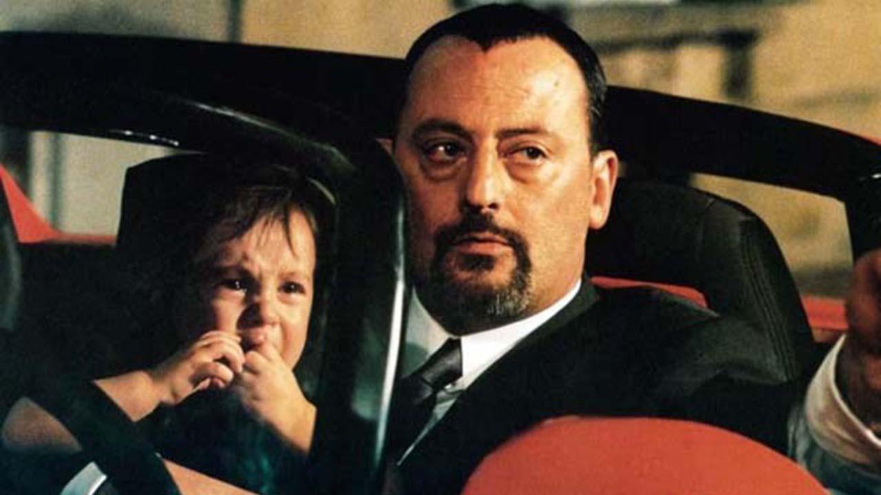 A Witch's Way of Love Background